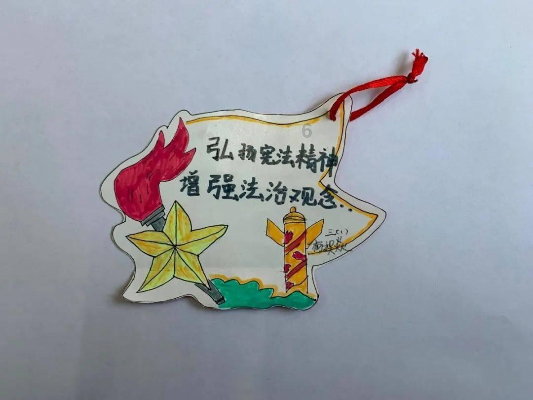 LED灯条硅胶套管透光率受哪些因素影响？